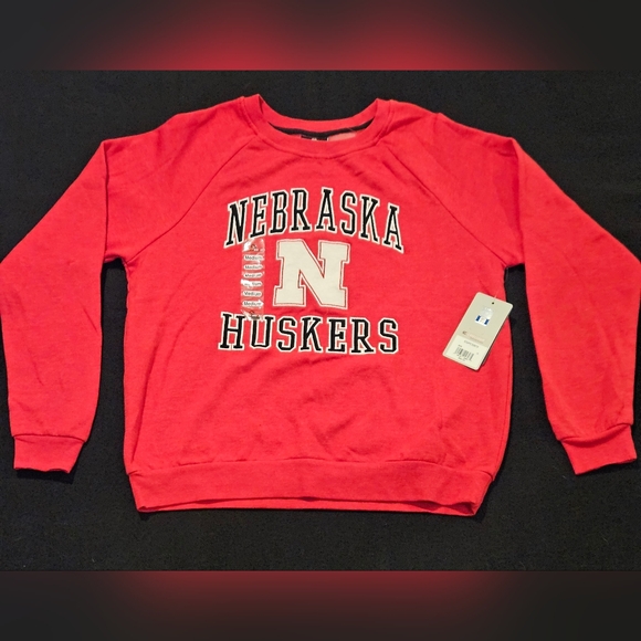 🆕️Nebraska Cornhuskers Colosseum Sweatshirt Womens Medium NWT - Picture 1 of 7